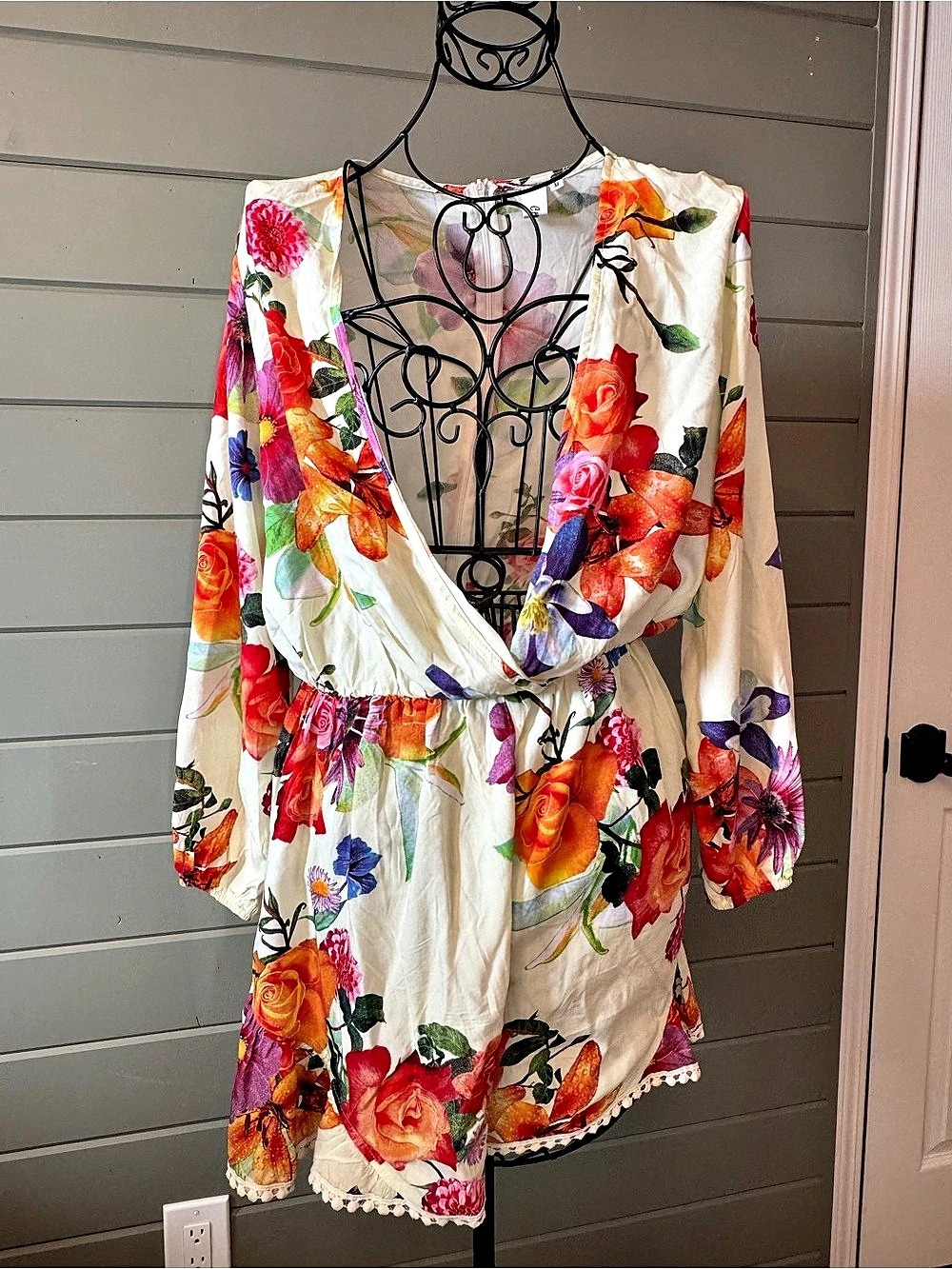 Floral Romper in White & Multicolor Size Medium